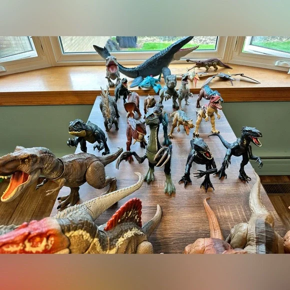Jurassic World Set Of 33 Dinosaurs - Picture 3 of 13
